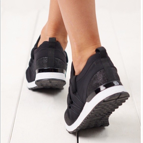 BLACK LACE UP SNEAKERS - Picture 5 of 8